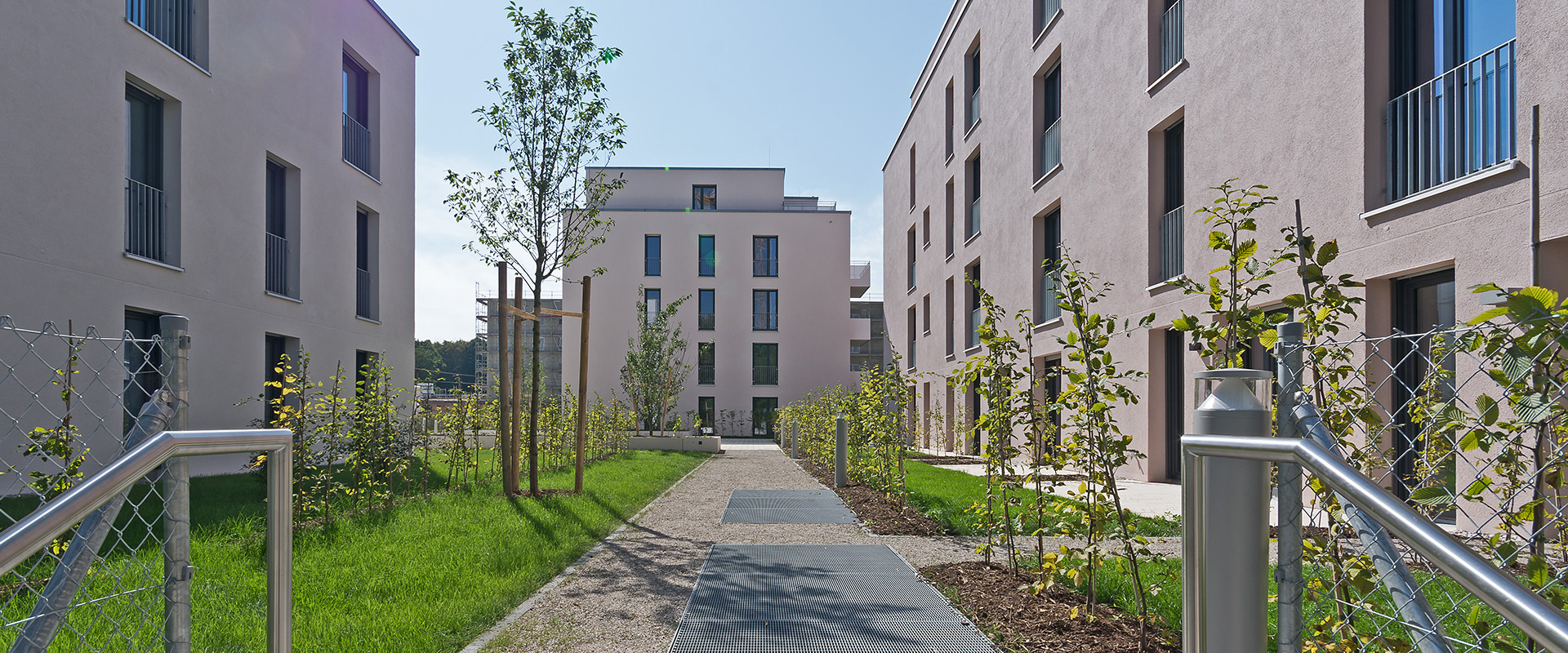 Domagkstraße. Mehrfamilienhäuser München Schwabing